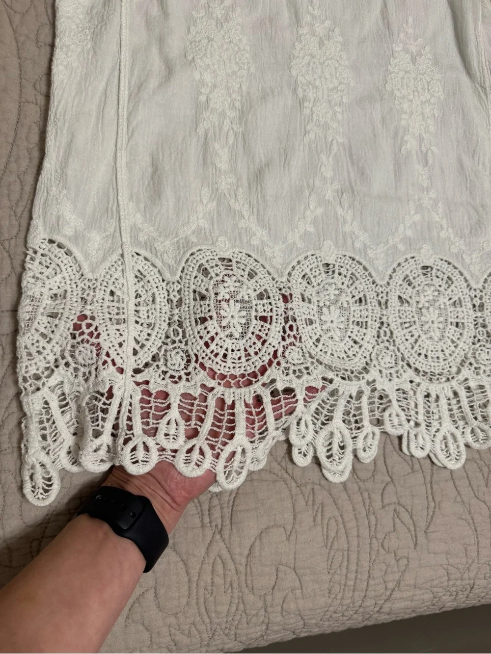 Adiva White Crochet Lace Tank Top - Picture 4 of 8